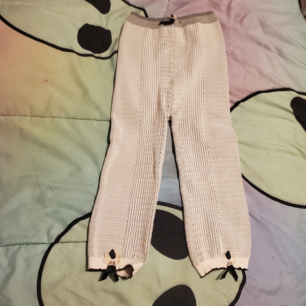 Vintage antique floral shape wear leggings